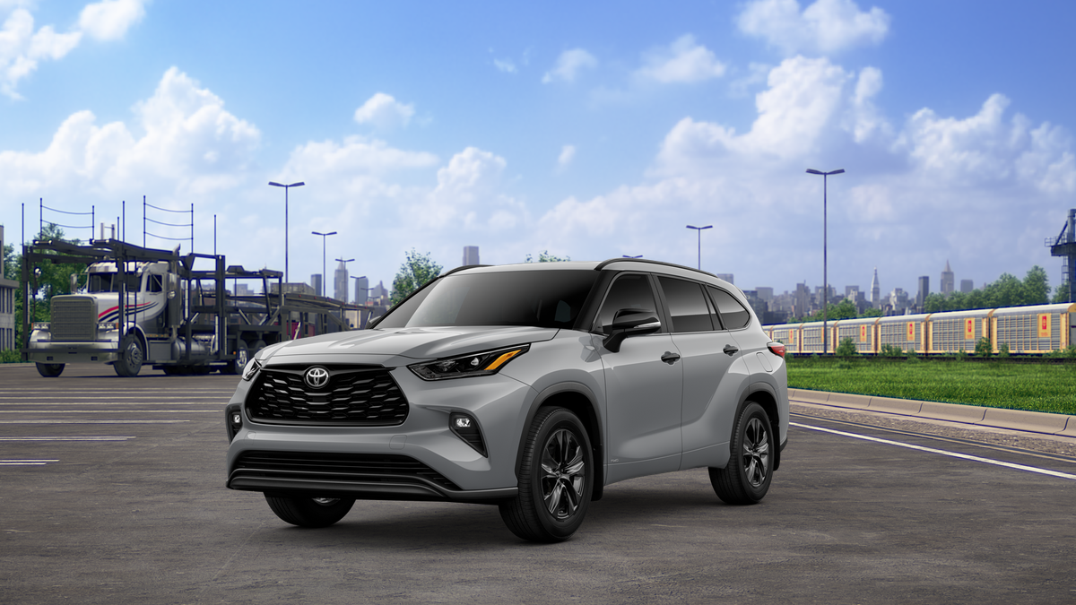 2025 Toyota Highlander Hybrid XLE Nightshade