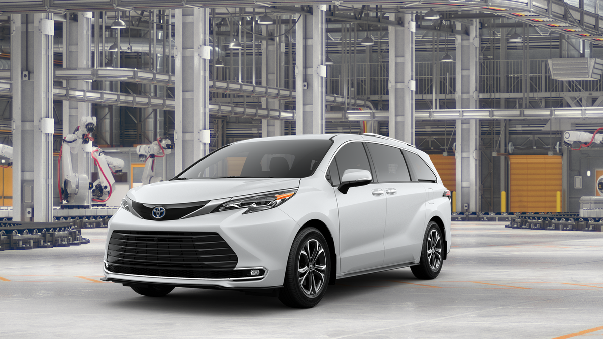 2025 Toyota Sienna Platinum