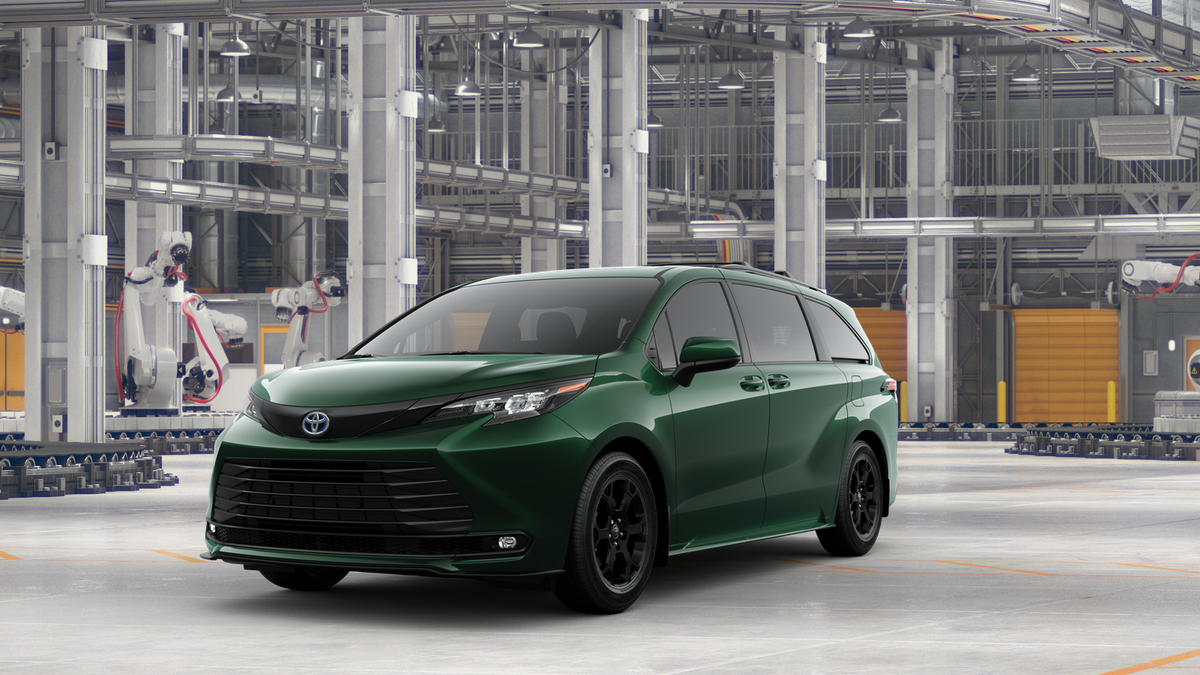 2025 Toyota Sienna Woodland Edition
