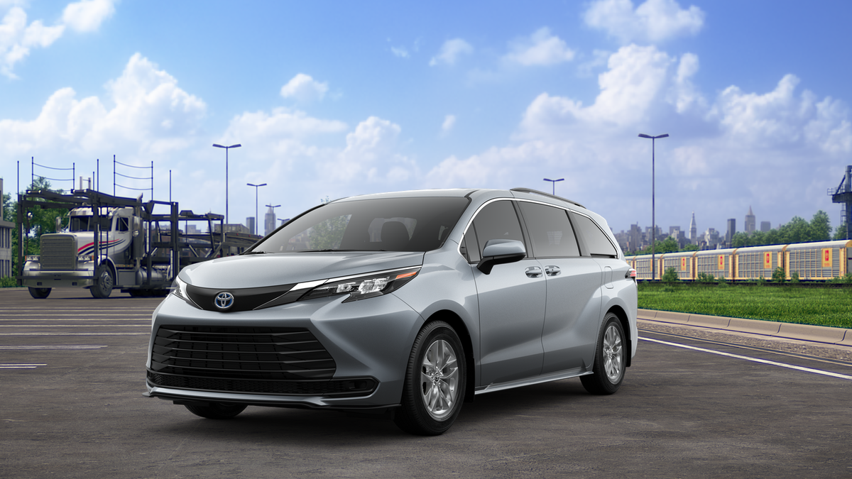 2025 Toyota Sienna LE