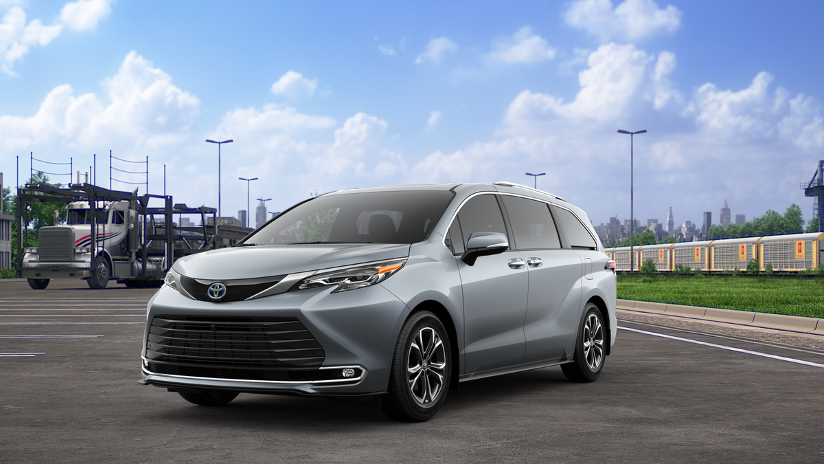 2025 Toyota Sienna Platinum