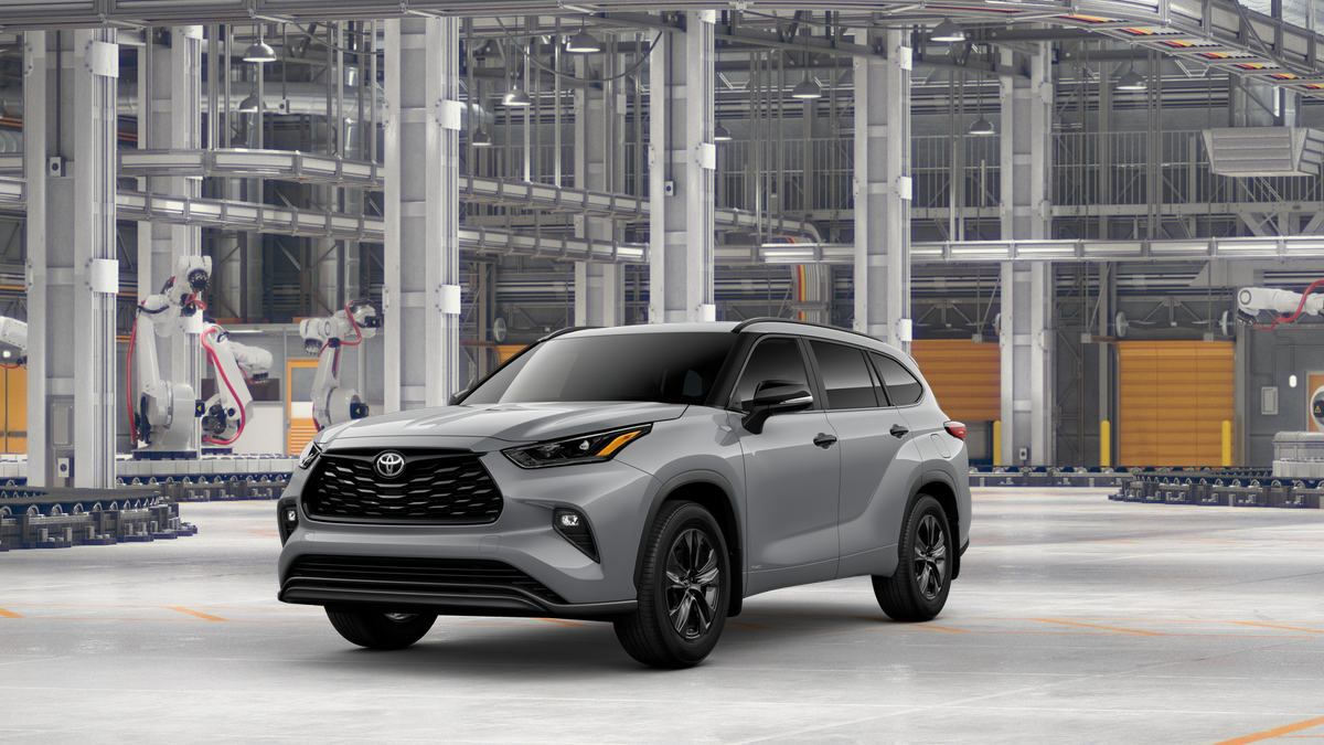 2025 Toyota Highlander Hybrid XLE Nightshade