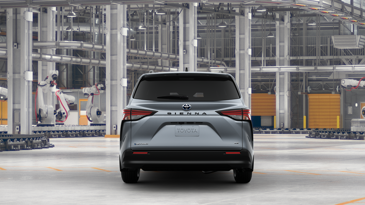 new 2025 Toyota Sienna LE